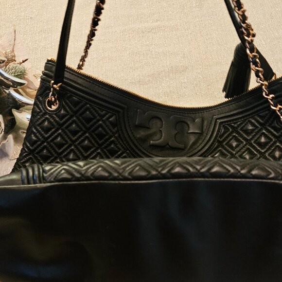 Tory Burch Quilted Fleming tote - Picture 4 of 4